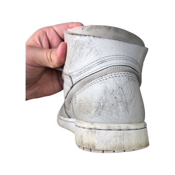 Nike Air Jordan 1 Retro High Nouveau Pure Platinum Crimson Size 8 - Picture 12 of 16